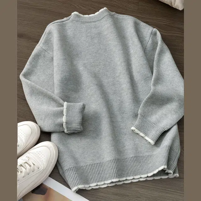 丝柏舍 撞色卡通图案花边圆领立体蝴蝶结装饰减宽松款长袖针织衫 女款