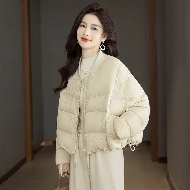丝柏舍 纯色简约短款抽绳设计宽松款气质落肩长袖羽绒服 女款