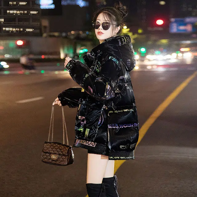丝柏舍 宽松休闲亮面字母图案撞色保暖长袖连帽棉服 女款