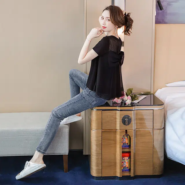 AT