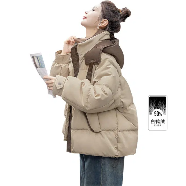 丝柏舍  撞色拼接连帽韩版宽松短款插肩长袖  含羽绒外套  女款  卡其色