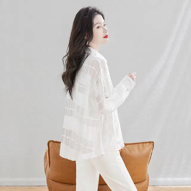 丝柏舍 宽松气质纯色镂空单排扣中长款翻领纯色长袖衬衫 女款 白色