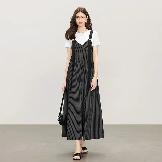 她池 减龄拼接宽松款阔腿休闲长款无袖连体衣 女款 条纹