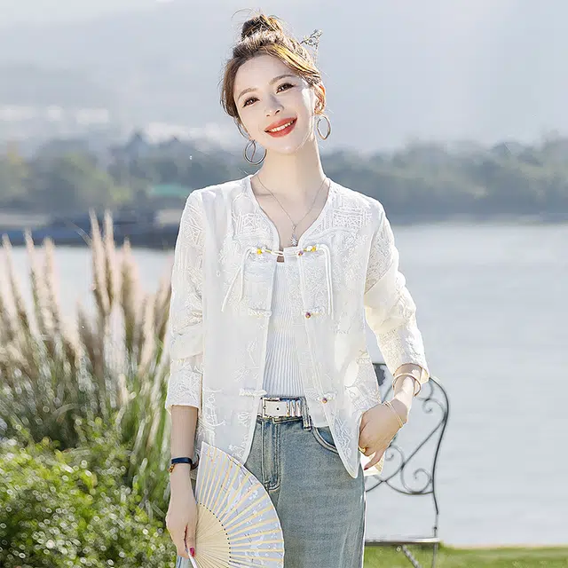 丝柏舍 单排扣气质圆领宽松刺绣复古九分袖截短外套 女款 杏色