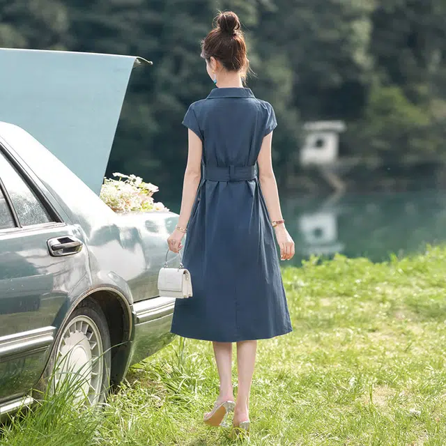 丝柏舍 翻领纯色中长款收腰简约宽松短袖连衣裙 女款 深蓝色