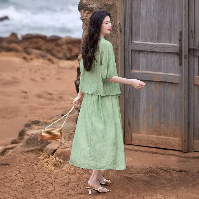 她池 复古清新淑女上衣简约半身裙裙装套装 女款