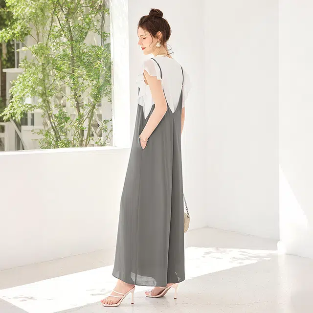 她池 上衣搭吊带裤两件套减龄背带裤休闲套装 女款