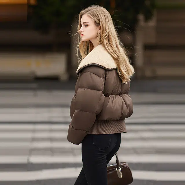 她池 简约翻领双口袋保暖长袖棉服 女款 深咖色