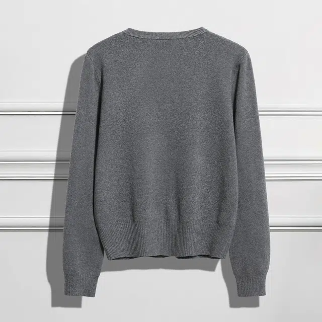 她池 圆领单排扣设计感立体装饰宽松款长袖针织衫 女款 深灰色