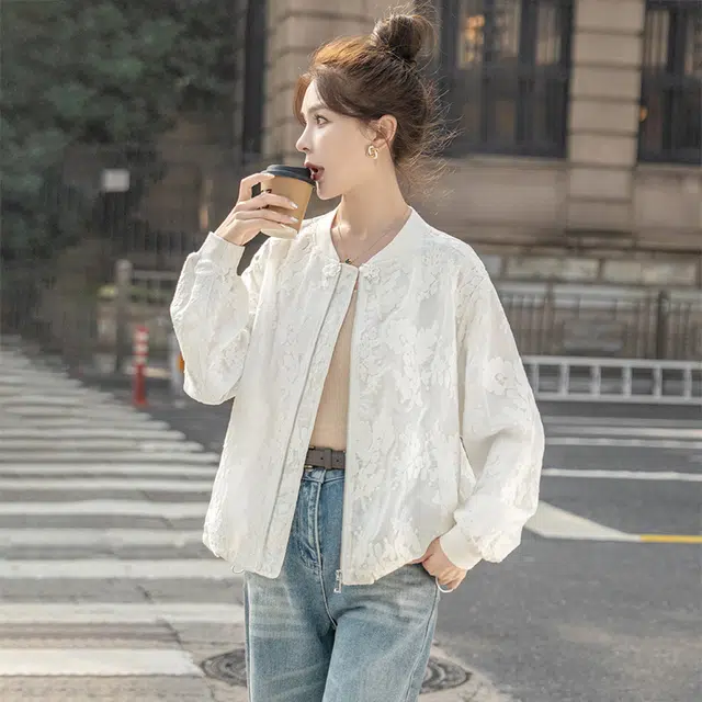 丝柏舍 棒球领纯色绣花宽松简约抽绳落肩长袖夹克外套 女款 杏色