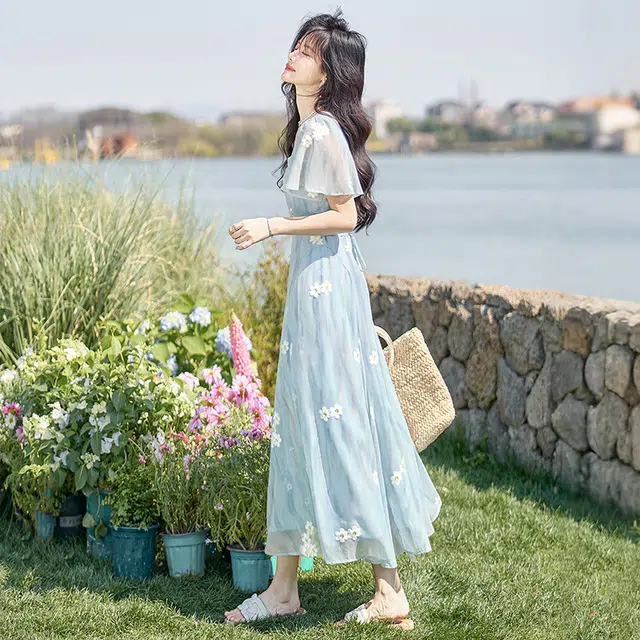 丝柏舍 法式撞色莫奈碎花方领系带收腰中长款短袖连衣裙 女款