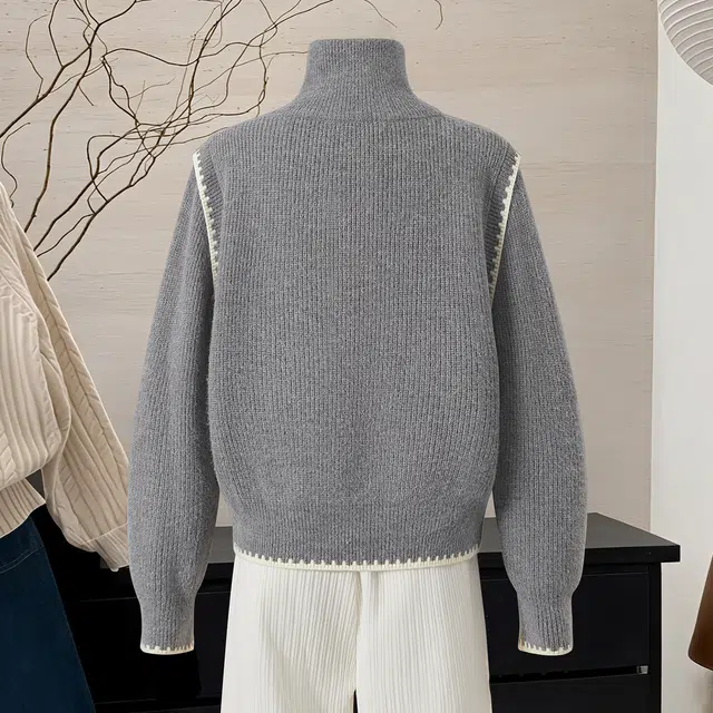 她池 高领套头慵懒风设计感撞色半拉链宽松款休闲短款长袖毛衣 女款