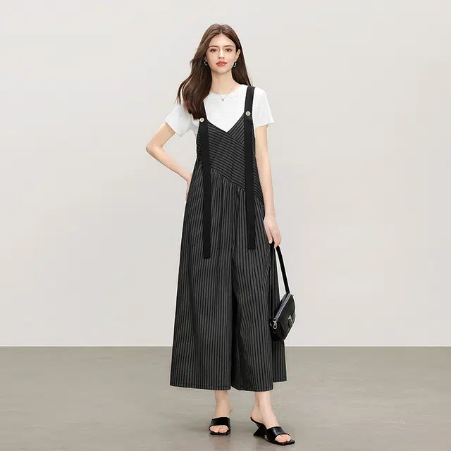 她池 减龄拼接宽松款阔腿休闲长款无袖连体衣 女款 条纹