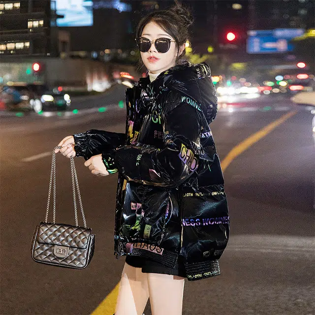 丝柏舍 宽松休闲亮面字母图案撞色保暖长袖连帽棉服 女款
