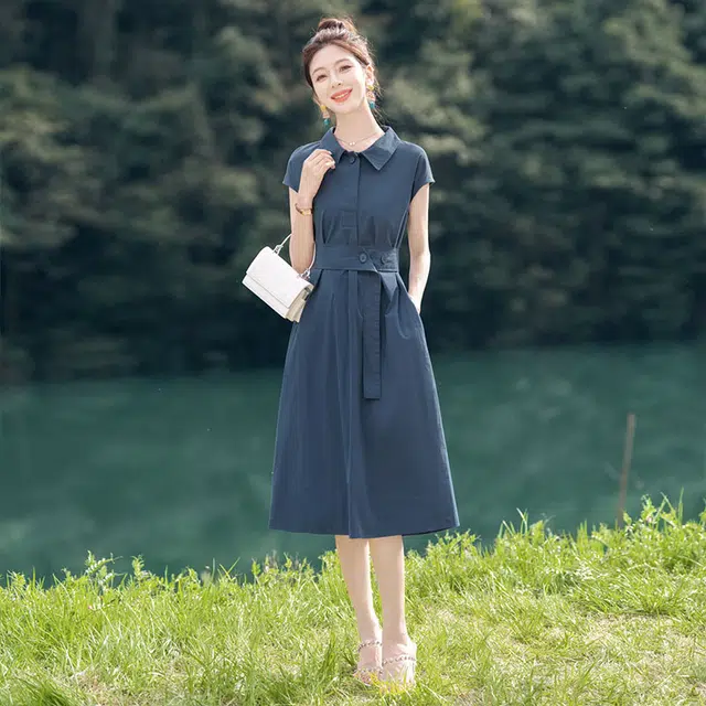 丝柏舍 翻领纯色中长款收腰简约宽松短袖连衣裙 女款 深蓝色