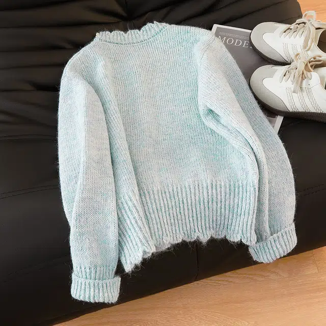 她池 甜美宽松设计感圆领通勤休闲长袖针织衫 女款 浅蓝