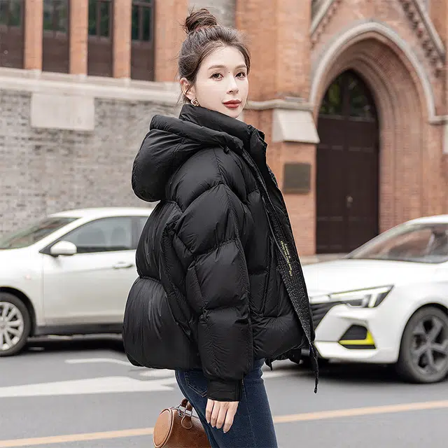 丝柏舍  抽绳设计感字母图案连帽简约  含羽绒外套  女款  黑色