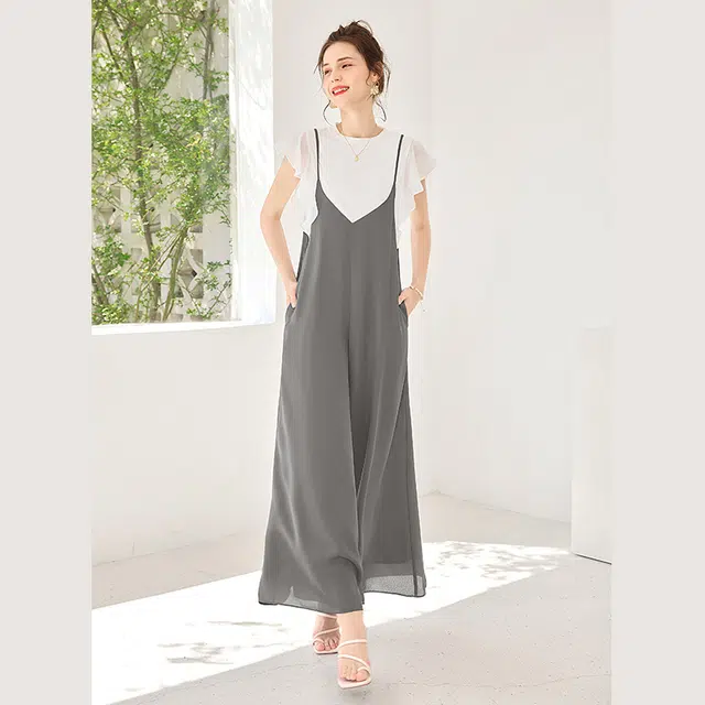 她池 上衣搭吊带裤两件套减龄背带裤休闲套装 女款