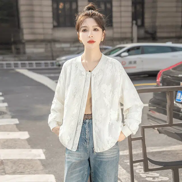 丝柏舍 棒球领纯色绣花宽松简约抽绳落肩长袖夹克外套 女款 杏色