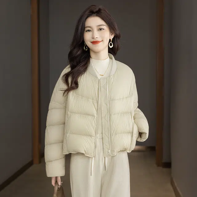 丝柏舍 纯色简约短款抽绳设计宽松款气质落肩长袖羽绒服 女款