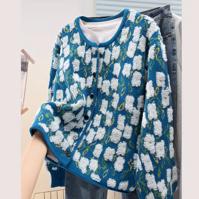 丝柏舍 短款单排扣撞色图案休闲圆领开衫宽松款落肩长袖针织衫 女款