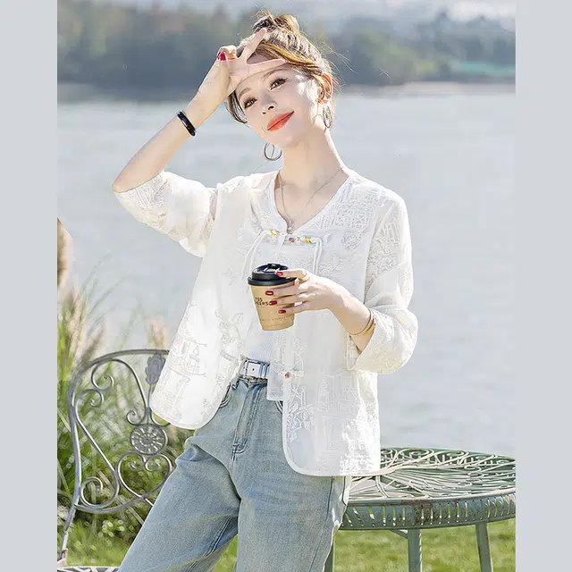 丝柏舍 单排扣气质圆领宽松刺绣复古九分袖截短外套 女款 杏色