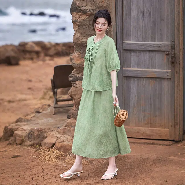 她池 复古清新淑女上衣简约半身裙裙装套装 女款