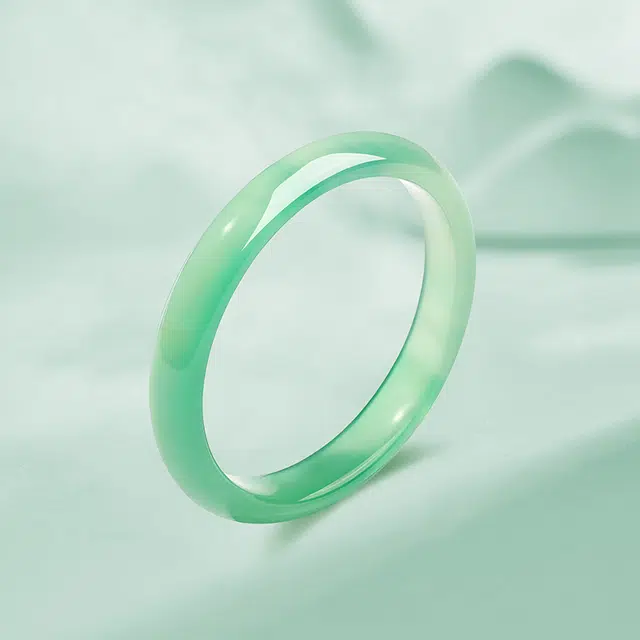 祝富礼 远山黛豆绿油青 国风清新雅致 青色渐变俏皮玉温婉可人贵妃镯 渐变冰透 玉髓 玉石手镯 男女同款情侣款