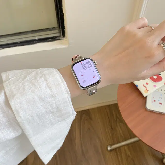 潮流腕 表带 苹果适用 金属 皮质材质 百搭简约高级表带男女通用