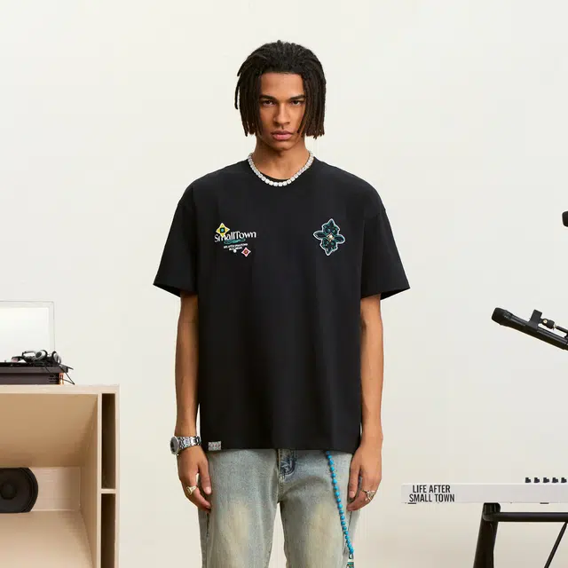 STK SMALL TOWN KID T