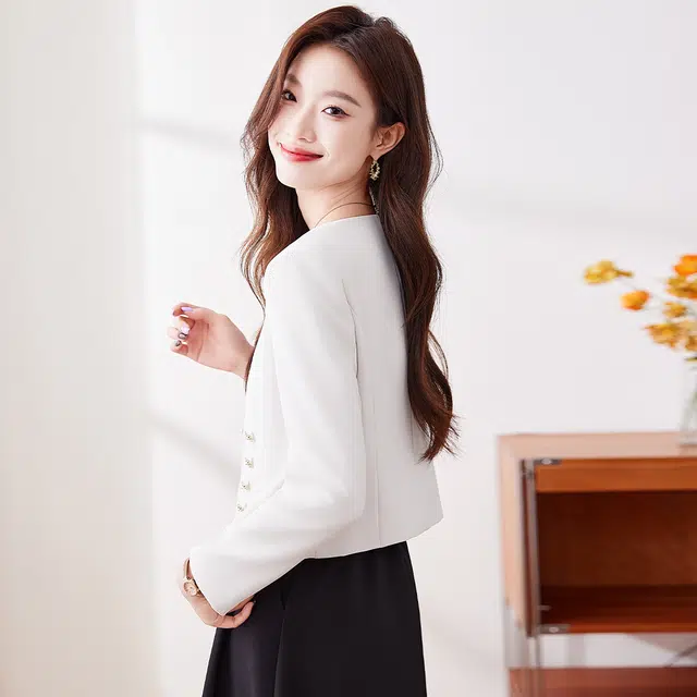 唐娜姿兰 短款修身休闲通勤纯色西装 女款