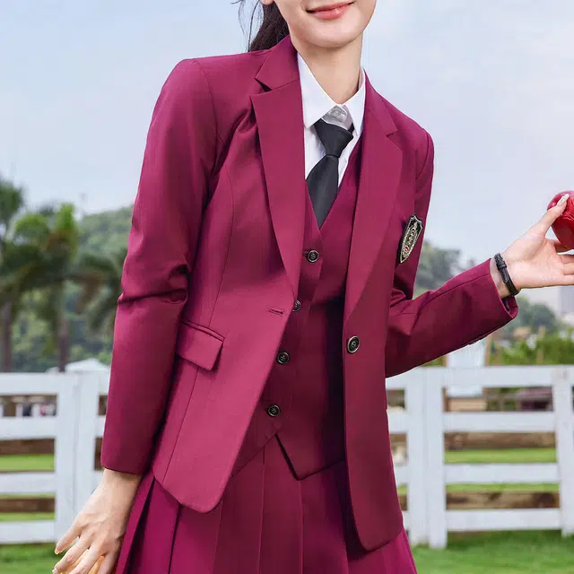 唐娜姿兰 纯色一粒扣西装 女款 酒红色