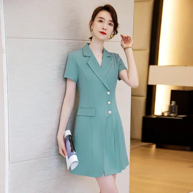 唐娜姿兰 纯色西装领收腰压褶单排扣短袖连衣裙 女款