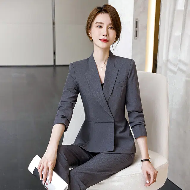 唐娜姿兰 纯色暗扣正装通勤修身西装 女款
