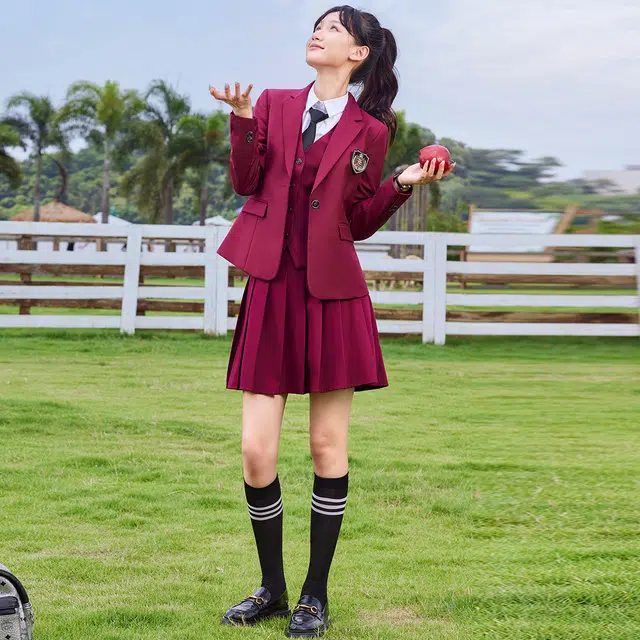 唐娜姿兰 纯色一粒扣西装 女款 酒红色
