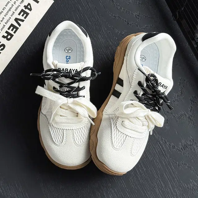 芭芭鸭 复古时尚软底简约拼色百搭舒适休闲 耐磨 低帮 德训鞋 女