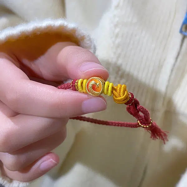 999