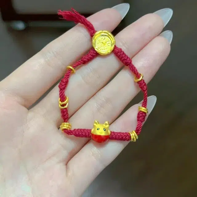 999