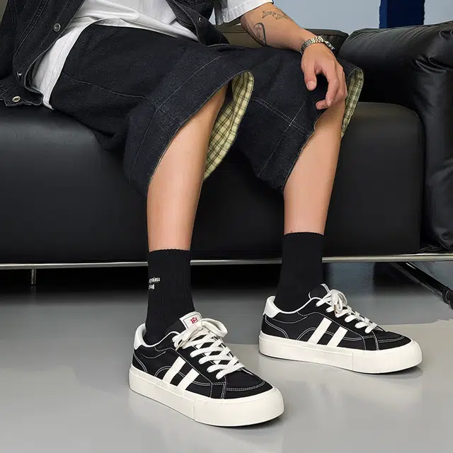 乐乐鱼 韩版百搭学院风休闲个性 耐磨 低帮 板鞋 男款