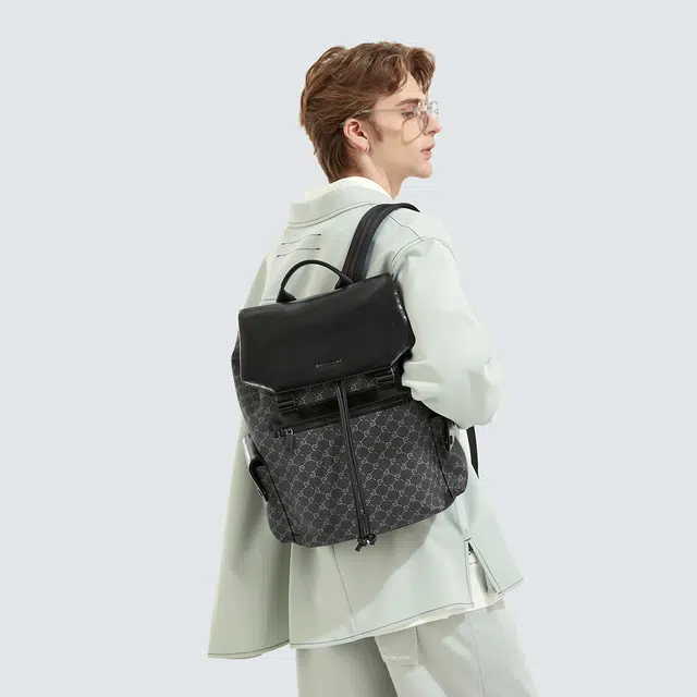 PIERRE CARDIN PVC