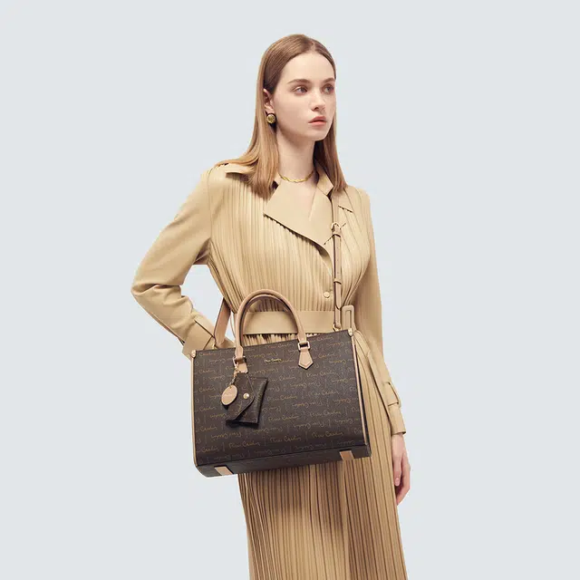 PIERRE CARDIN PVC