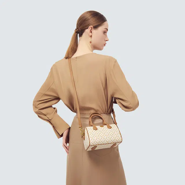 PIERRE CARDIN PVC