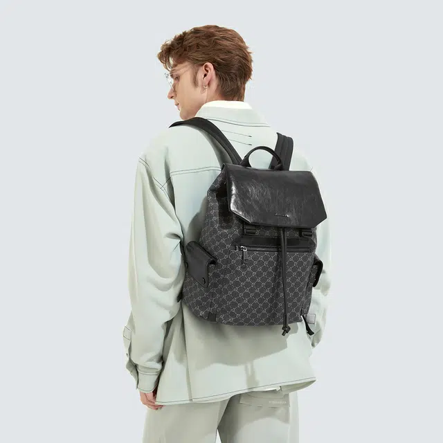 PIERRE CARDIN PVC