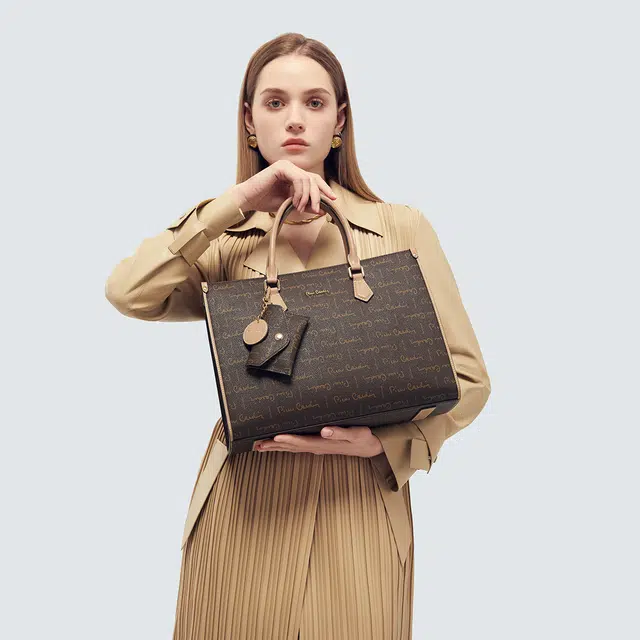 PIERRE CARDIN PVC