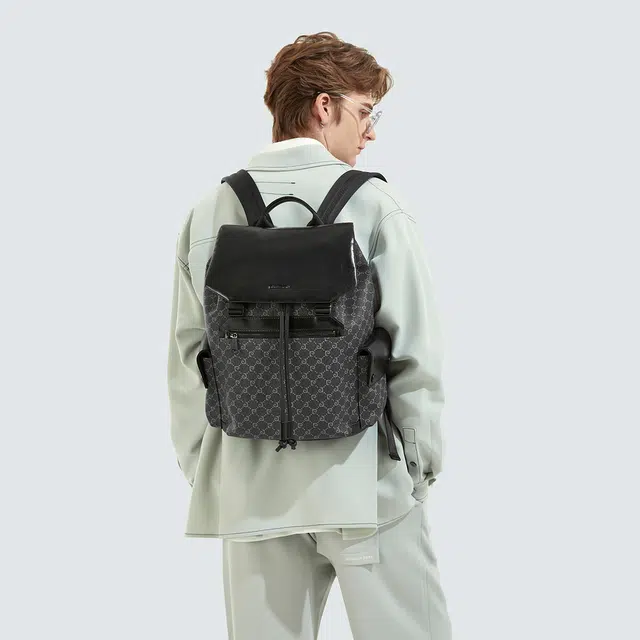 PIERRE CARDIN PVC