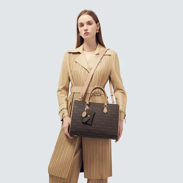PIERRE CARDIN PVC