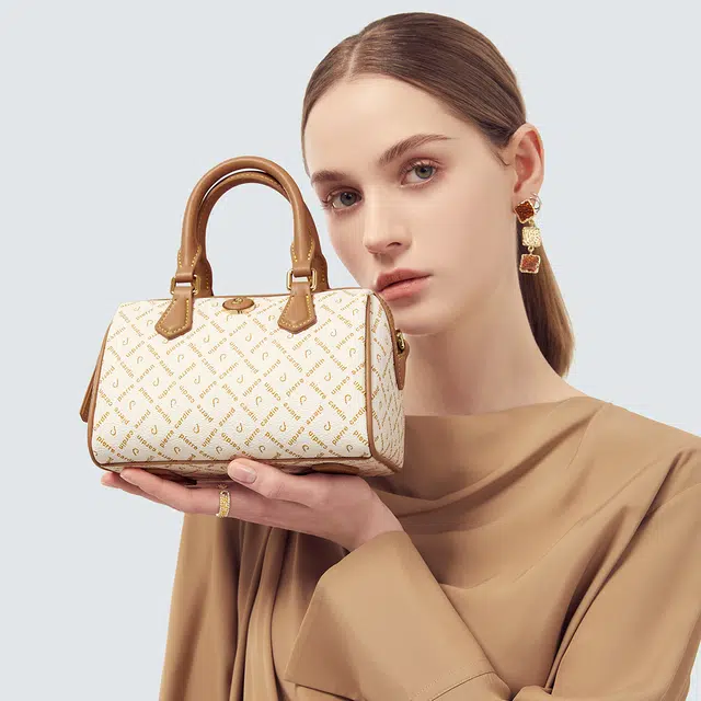 PIERRE CARDIN PVC