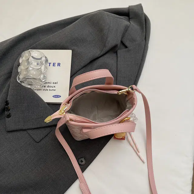 ins pu Tote
