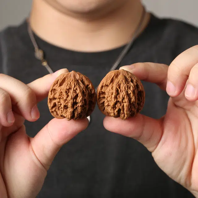 潘家园 麦穗虎头 皮质厚 分量打手 上色快 挂瓷快 文玩核桃 核桃类把件 男女同款情侣款