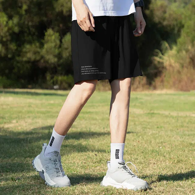 纳趣 数字字母宽松百搭薄款五分休闲短裤 男款 黑色